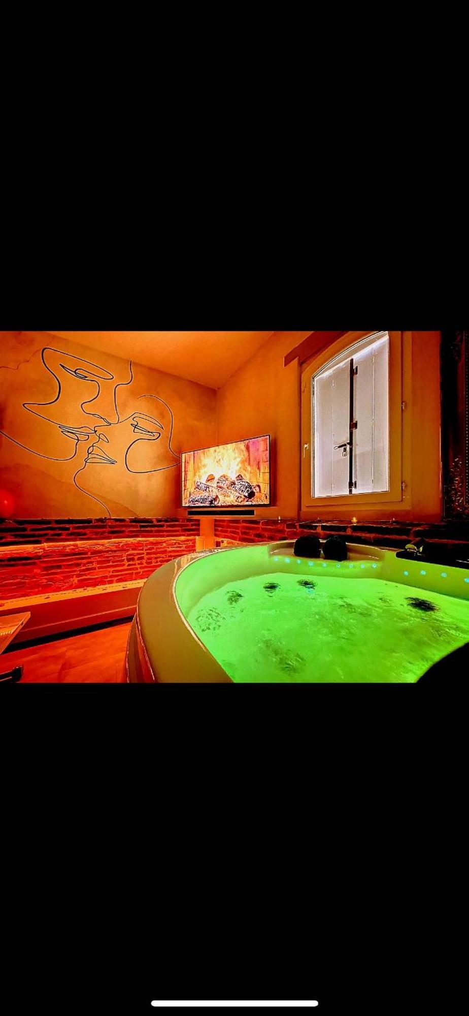 L'Antre Vue - Jacuzzi Au Chateau Belberaud Εξωτερικό φωτογραφία